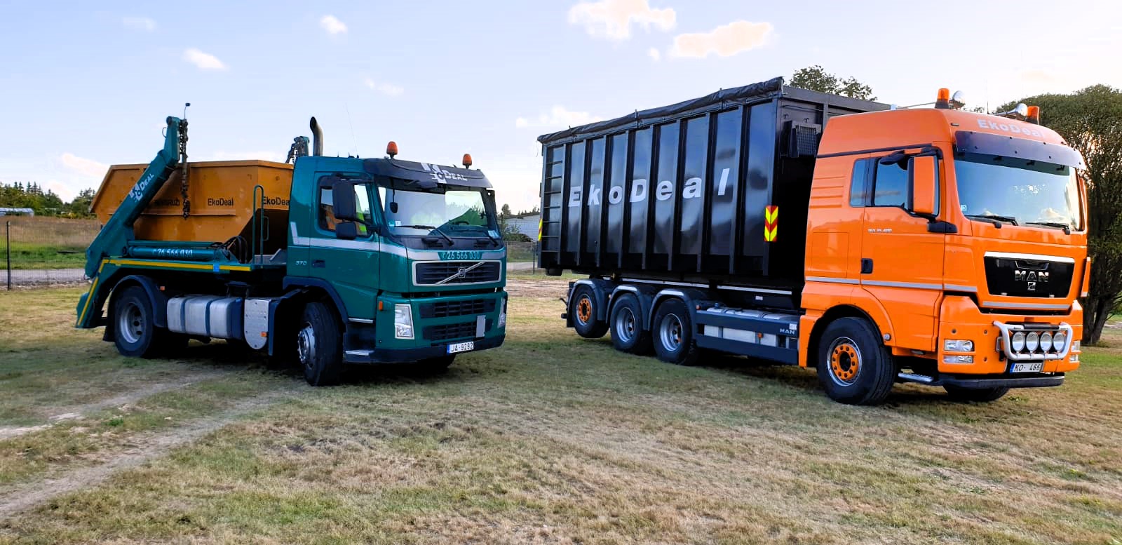 EkoDeal rīcībā ir specializēts transports un konteineri būvniecības atkritumu savākšanai un izvešanai.