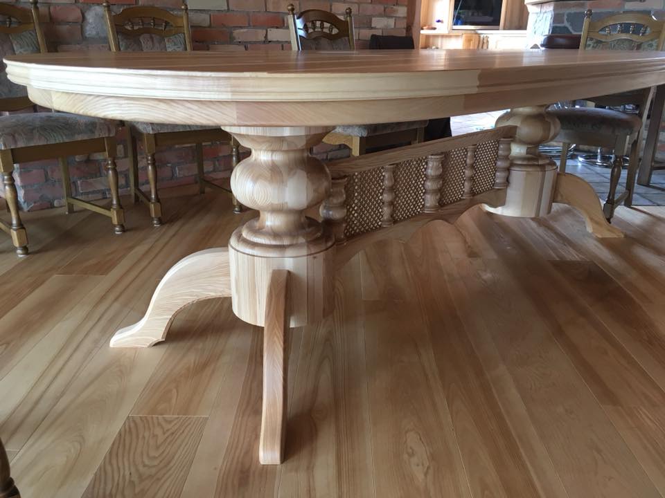 Mana galdniecība Galds