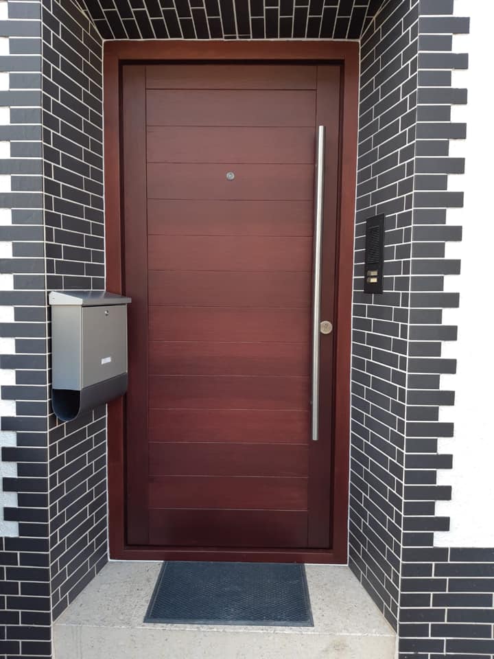 Mana galdniecība Durvis