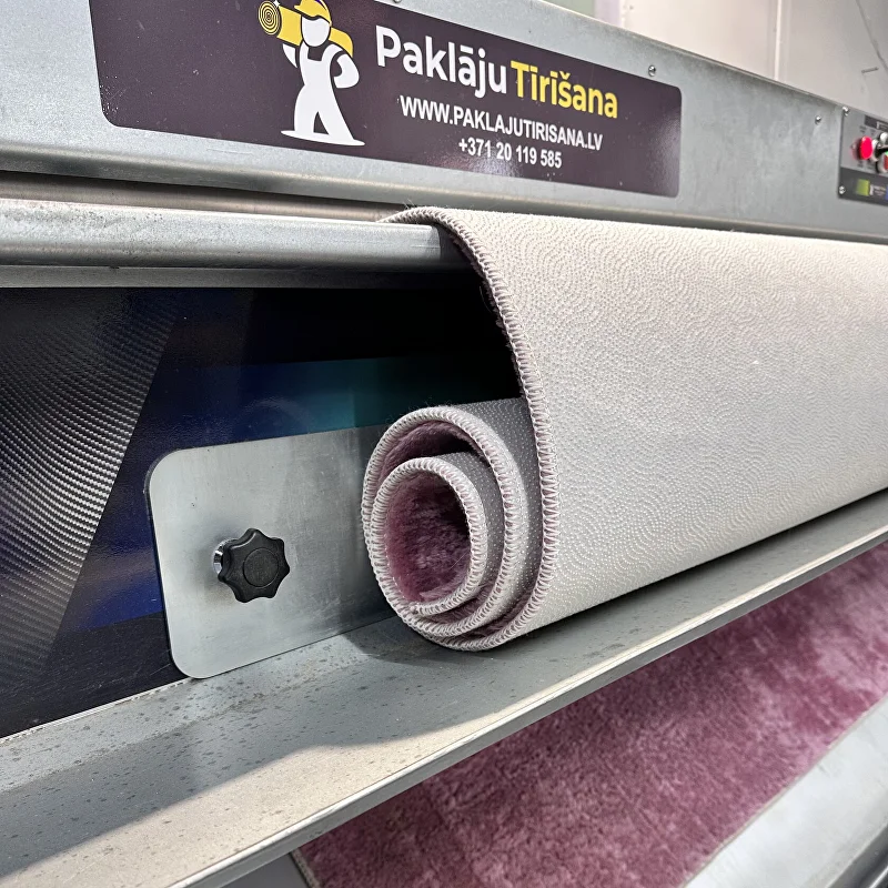 Paklāju ķīmiskā tīrīšana