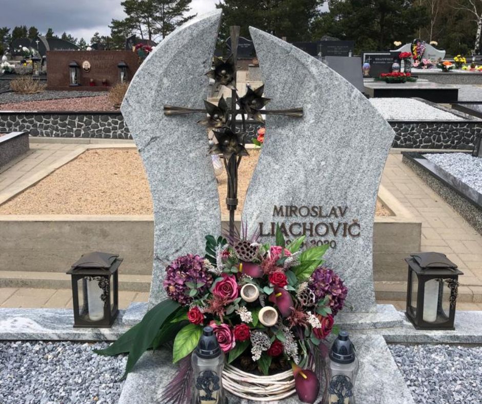 Kapu virsmas un pieminekļi