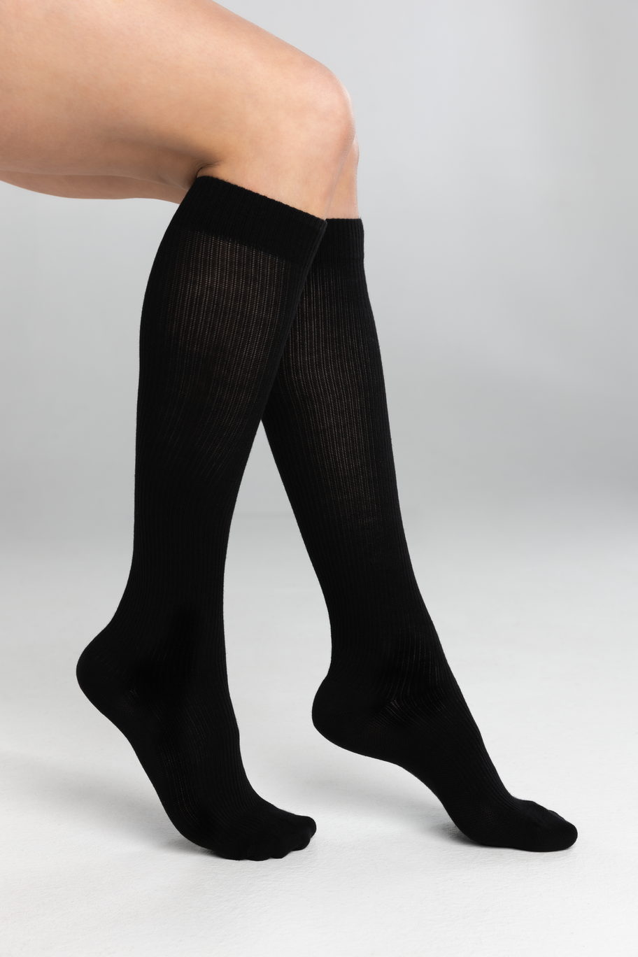 Medicīniskās kompresijas pusgarās zeķes Cotton Comfort (2)