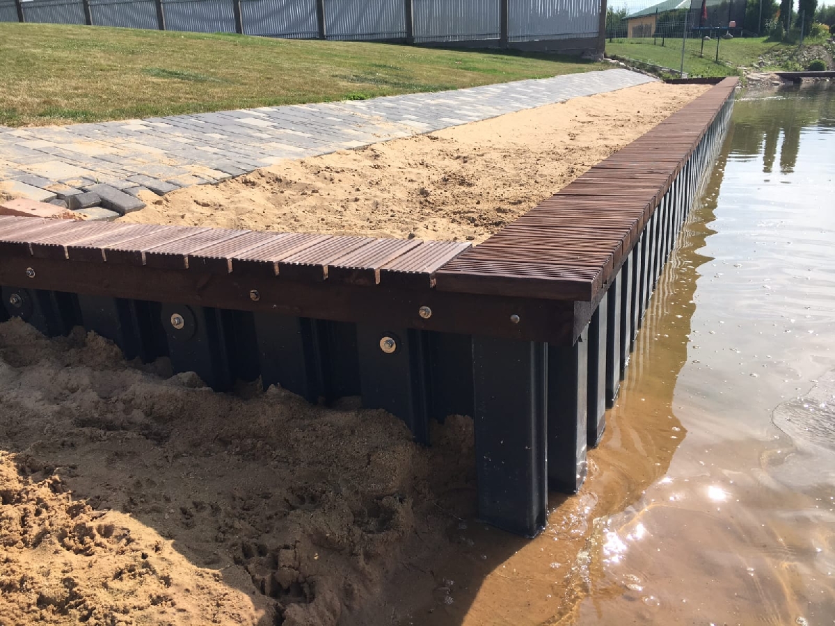 Ūdenstilpņu rakšana un krasta līnijas nostiprināšana