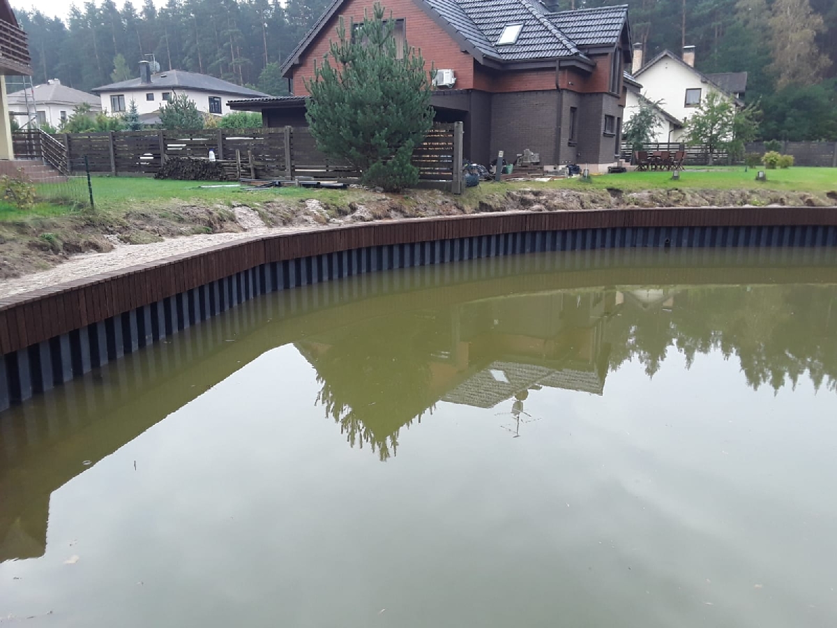 Ūdenstilpņu rakšana un krasta līnijas nostiprināšana