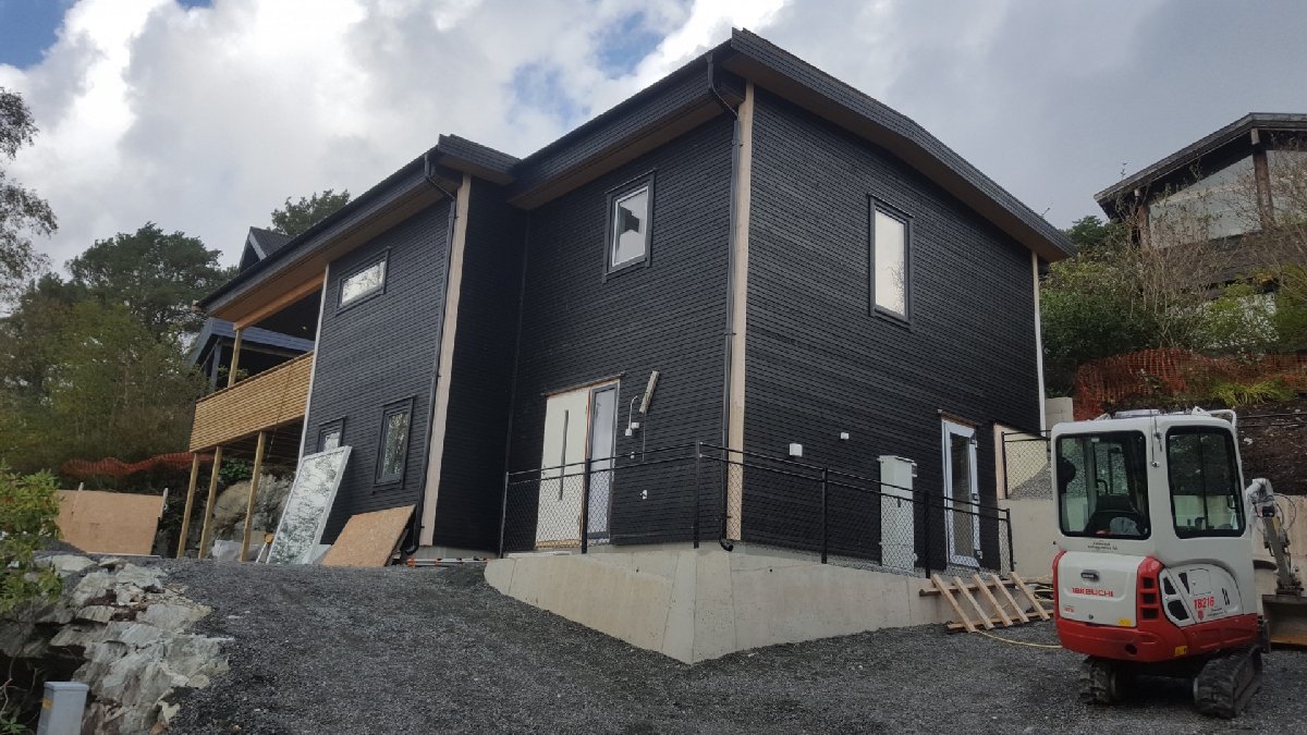 Fasādes darbi gandrīz pabeigti