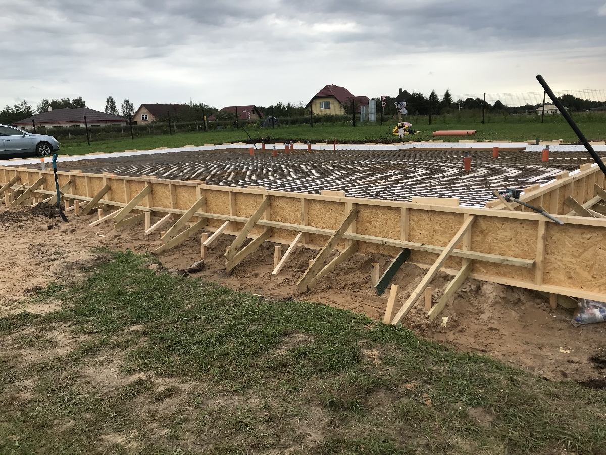 Pamata plātnes izbūve