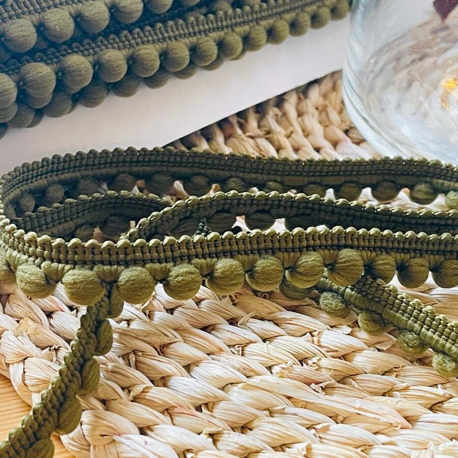 Pom-pom lente haki krāsā