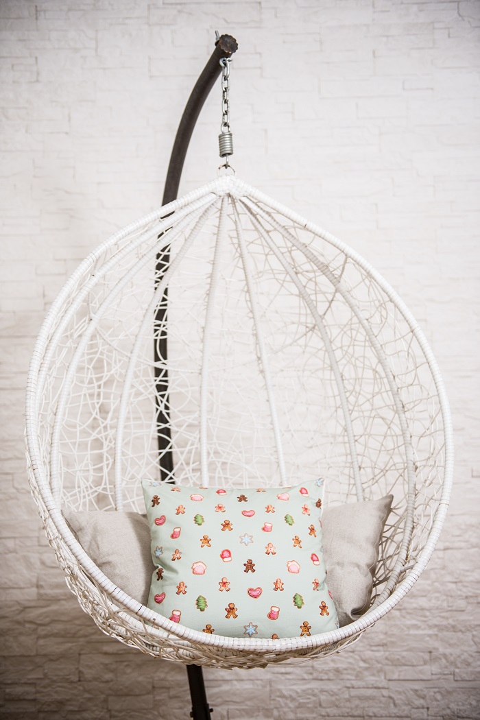 Dekoratīvs spilvens 45x45 ar slēdzēju.