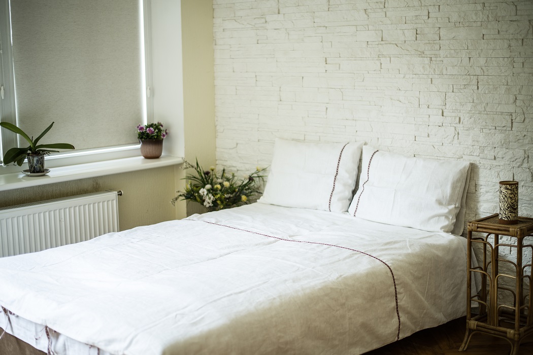 Mazgāta lina gultas komplekts ar tautisku lentu