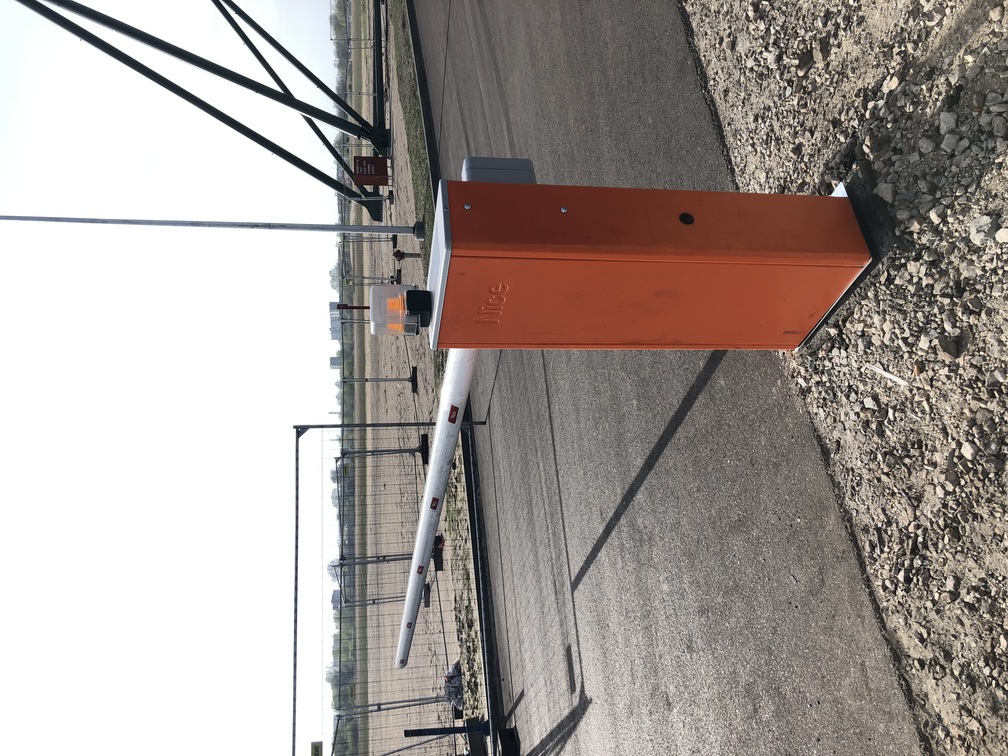 Automatiskas barjeras industrialam teritorijam