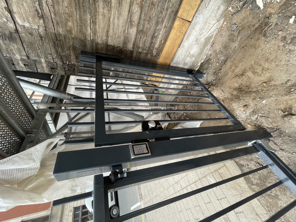 Gajeju varti ar elektrosprudu