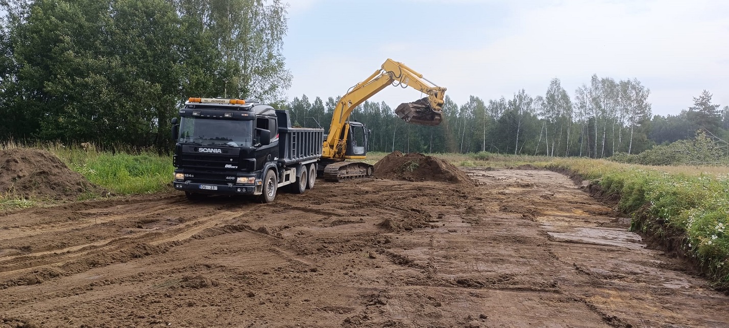 rakšanas un līdzināšanas pakalpojumi