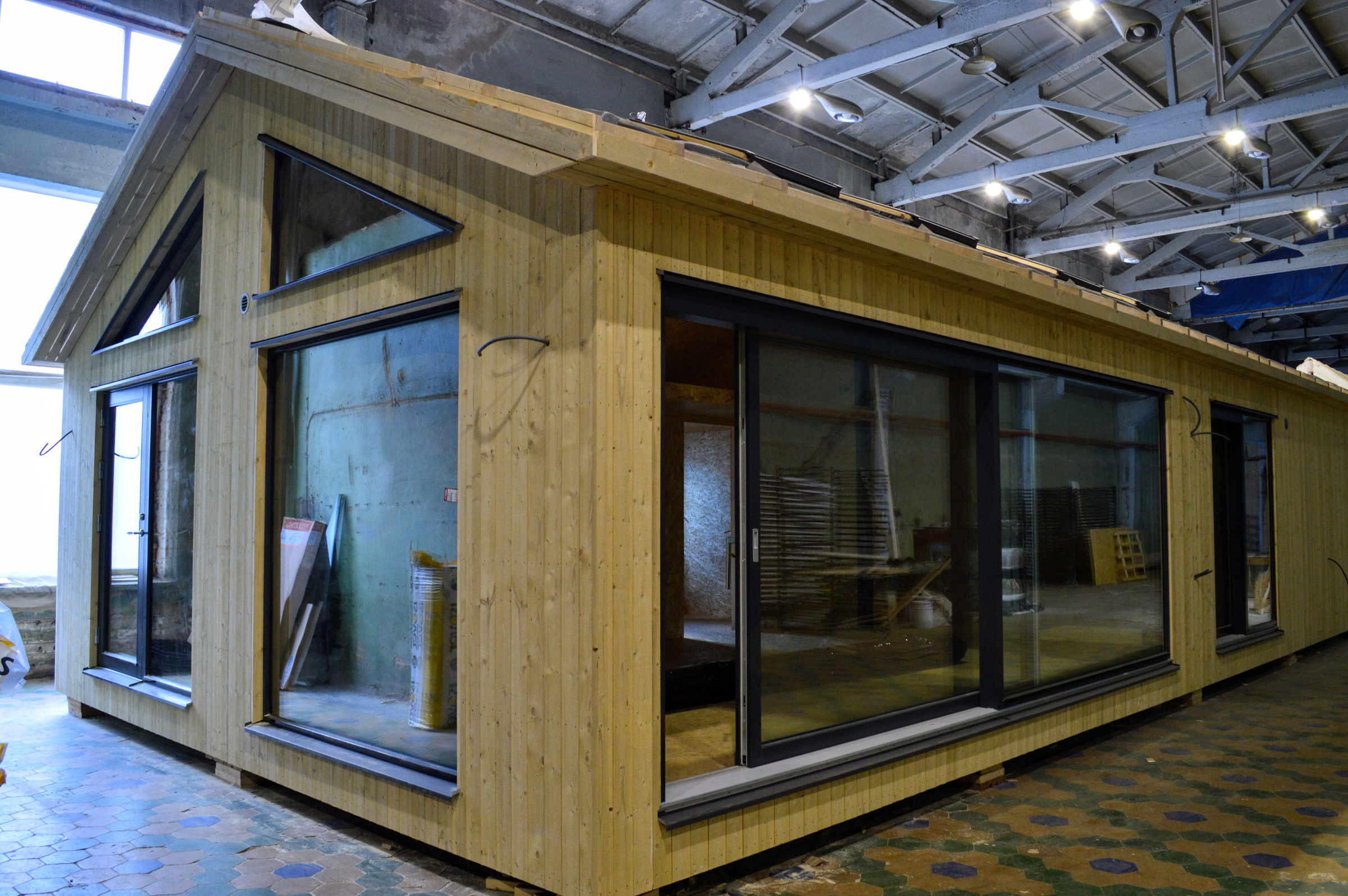 Modulāras un paneļu mājas