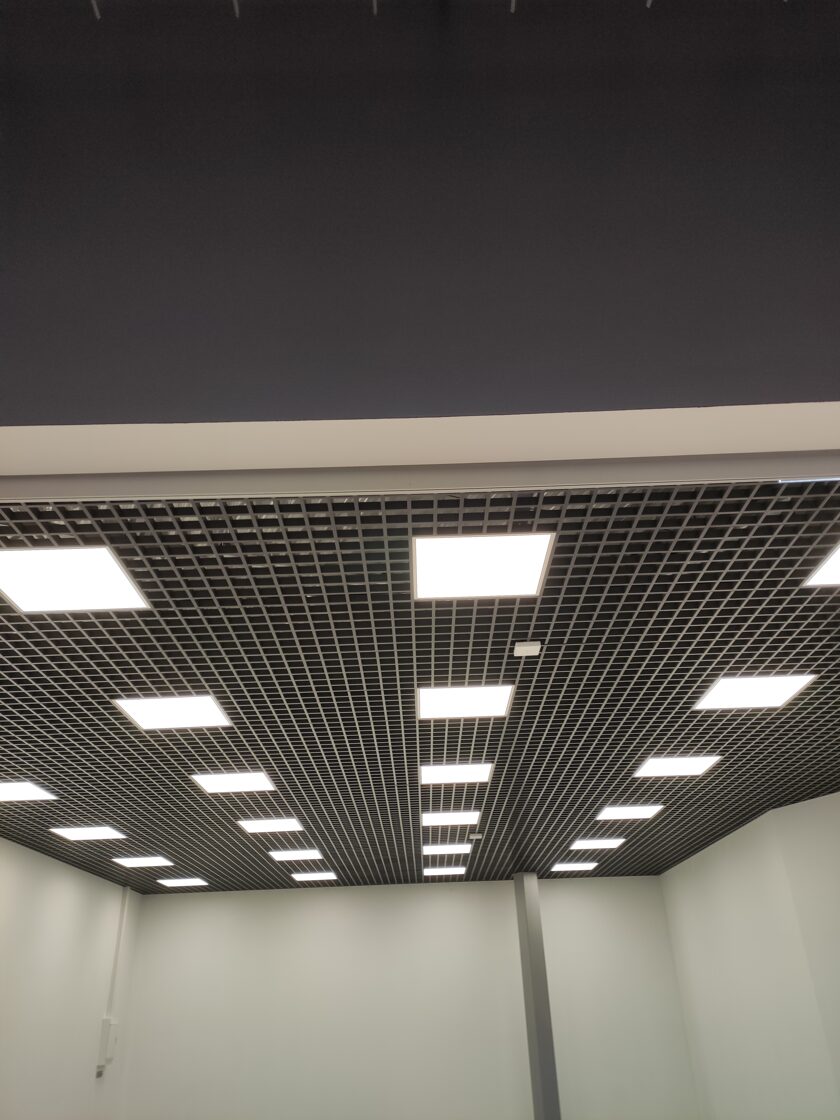 Piekaramie griesti ar gaismekļiem