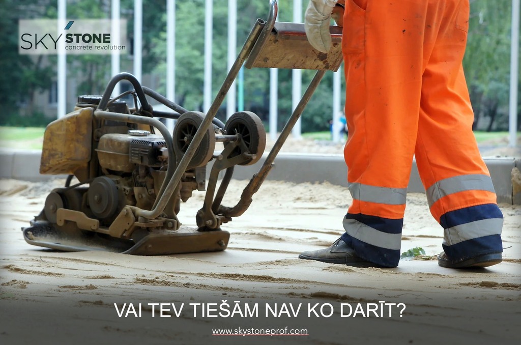 Grunts blīvēšanas un sagatavošanas process būvlaukumā