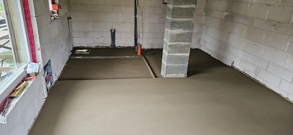 Betona grīda mājai