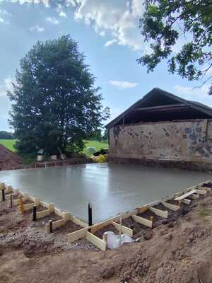 Mājas pamatu betonēšana