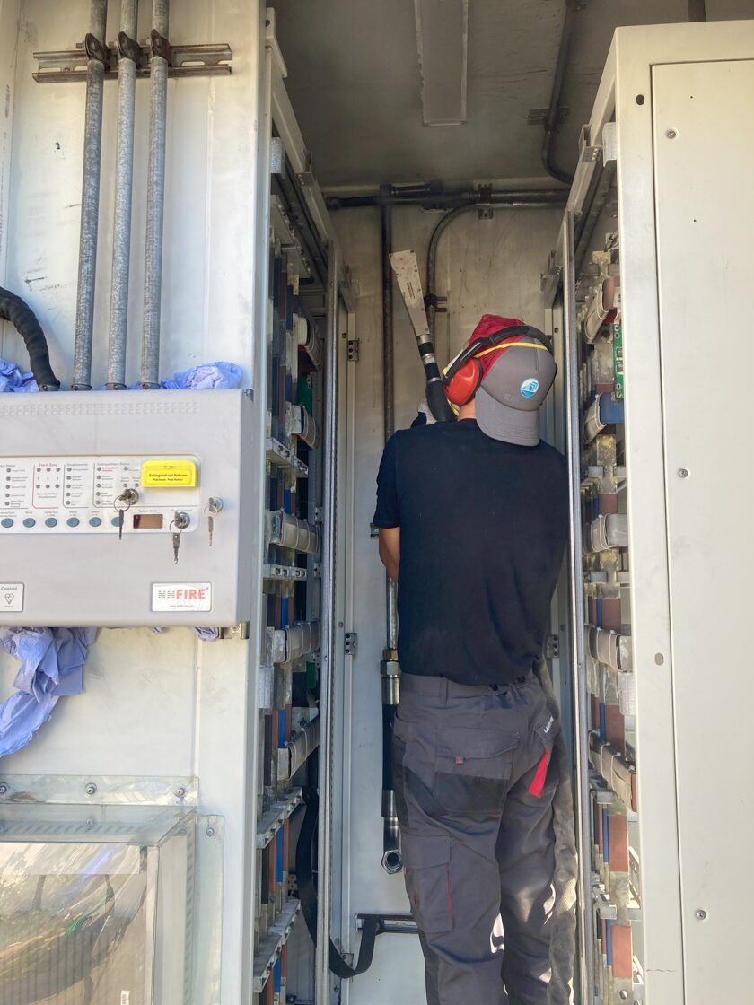 elektroiekārtu tīrīšana