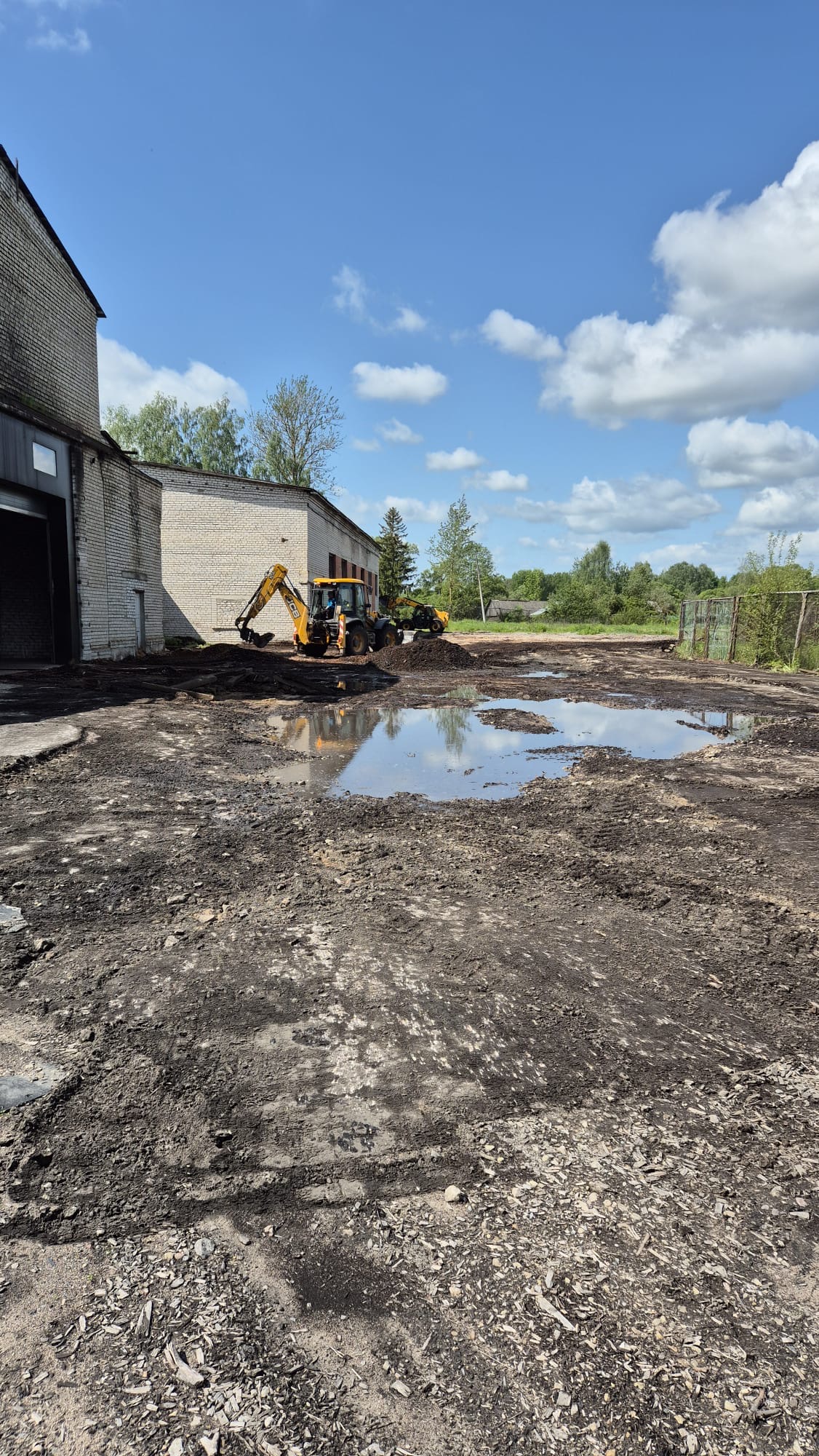 grants pamatslāni brauktuves būvniecībai.