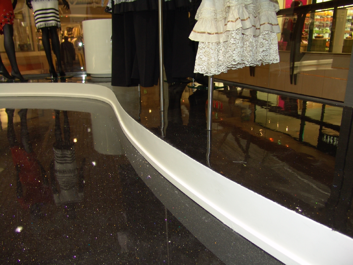 grīdas klājumi veikaliem