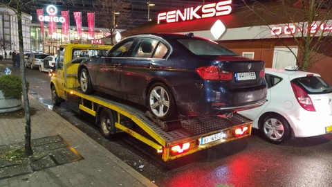 auto nogādāšana servisā