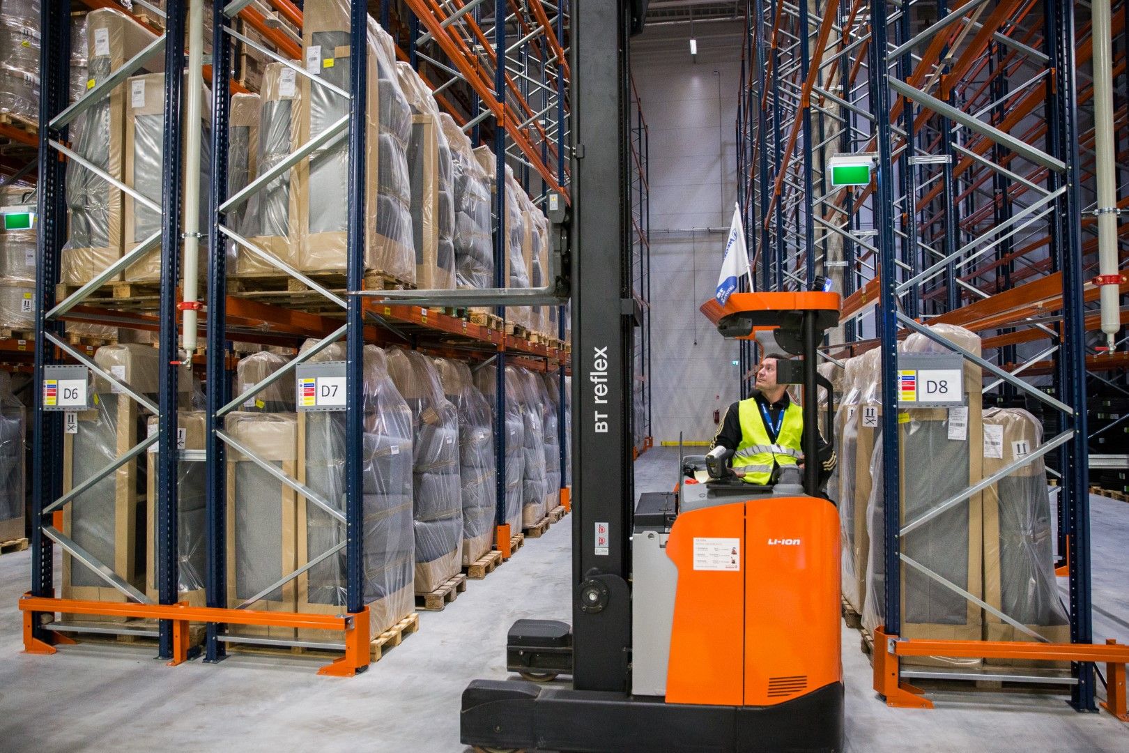 Noliktavu pakalpojumi