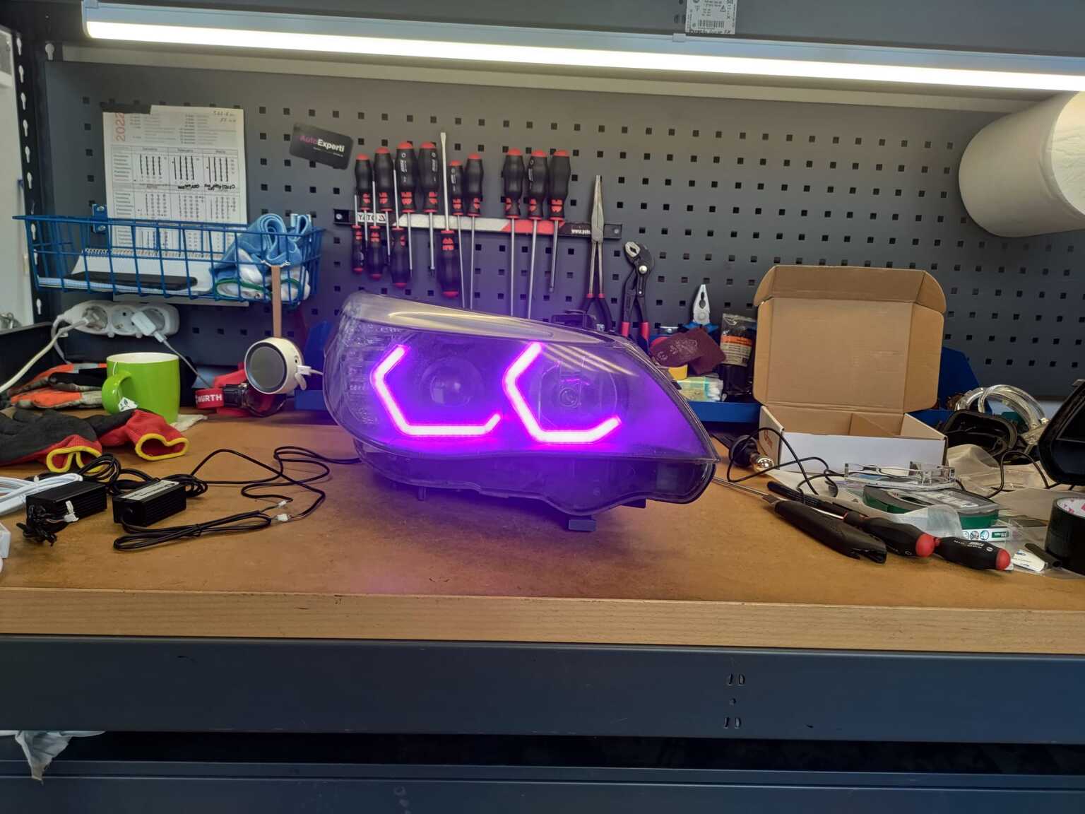 Auto lukturu remonts