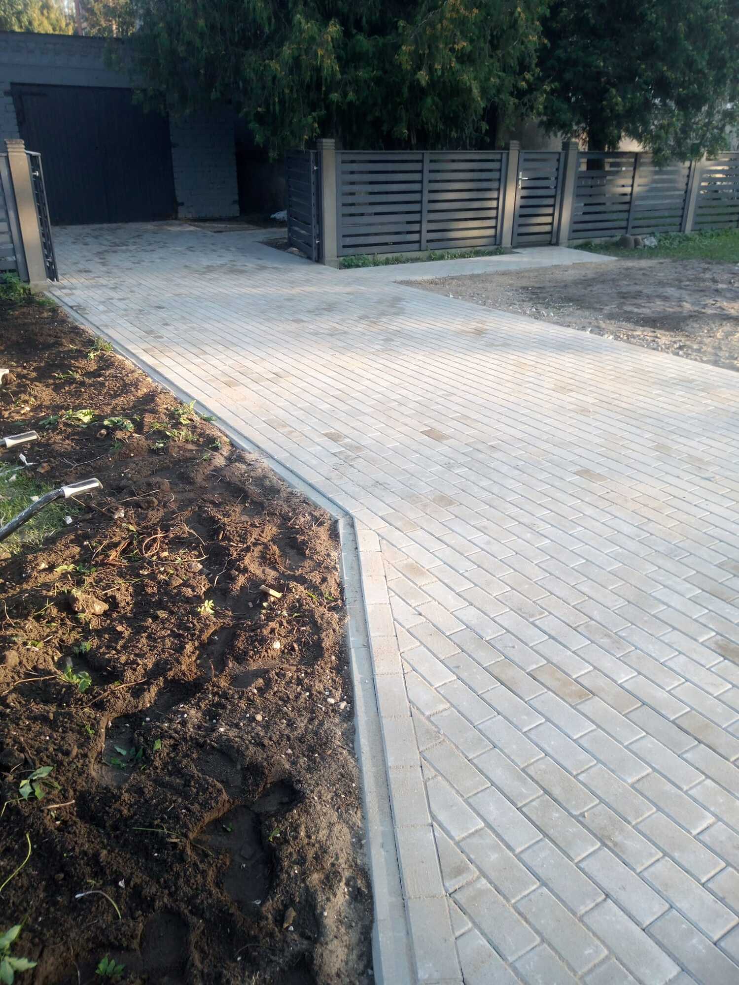 Labiekārtošanas darbi