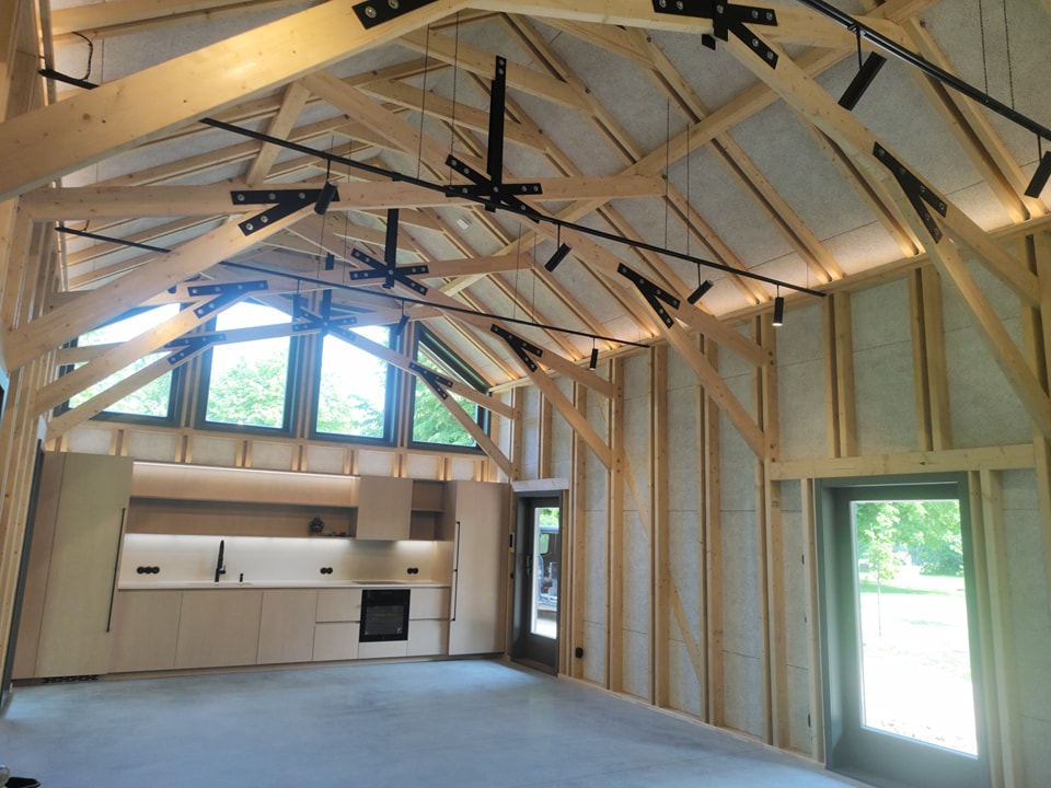 Koka siju konstrukcijas un griestu dizains