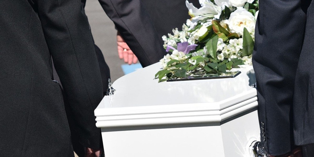 Apbedīšanas pakalpojumi Saldus un Brocēnu novadā