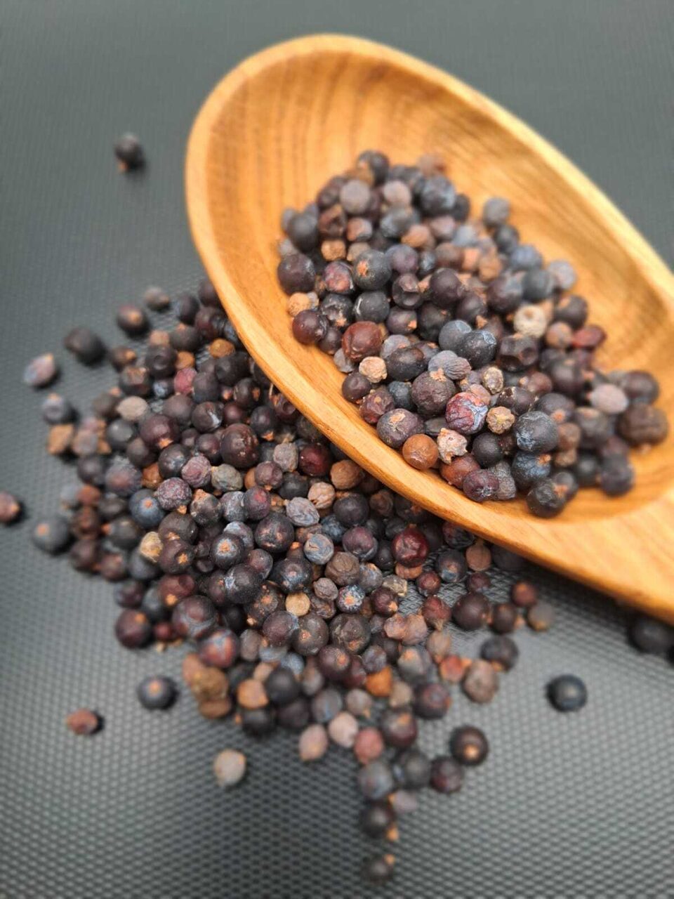 Kaltētas kadiķogas