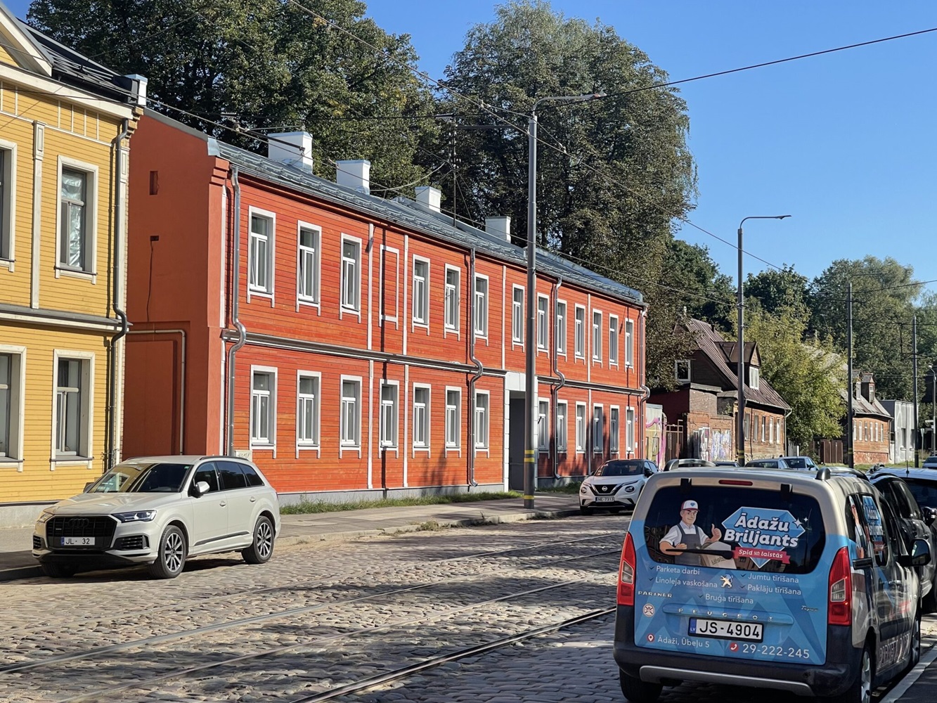 Koka ēku atjaunošana