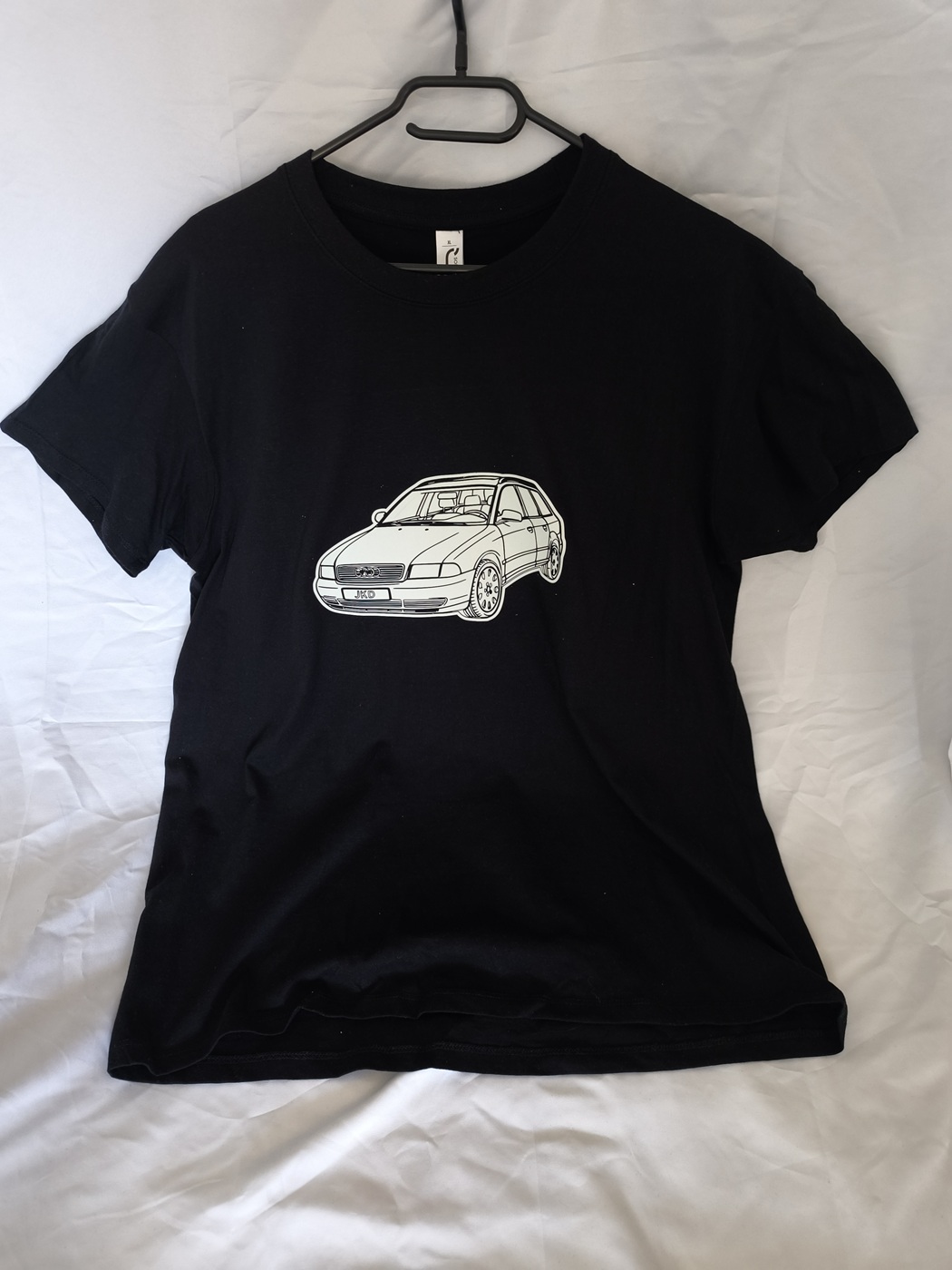 Apģērbs ar apdruku