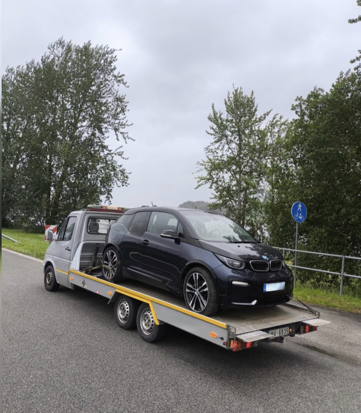 Droša auto transportēšana