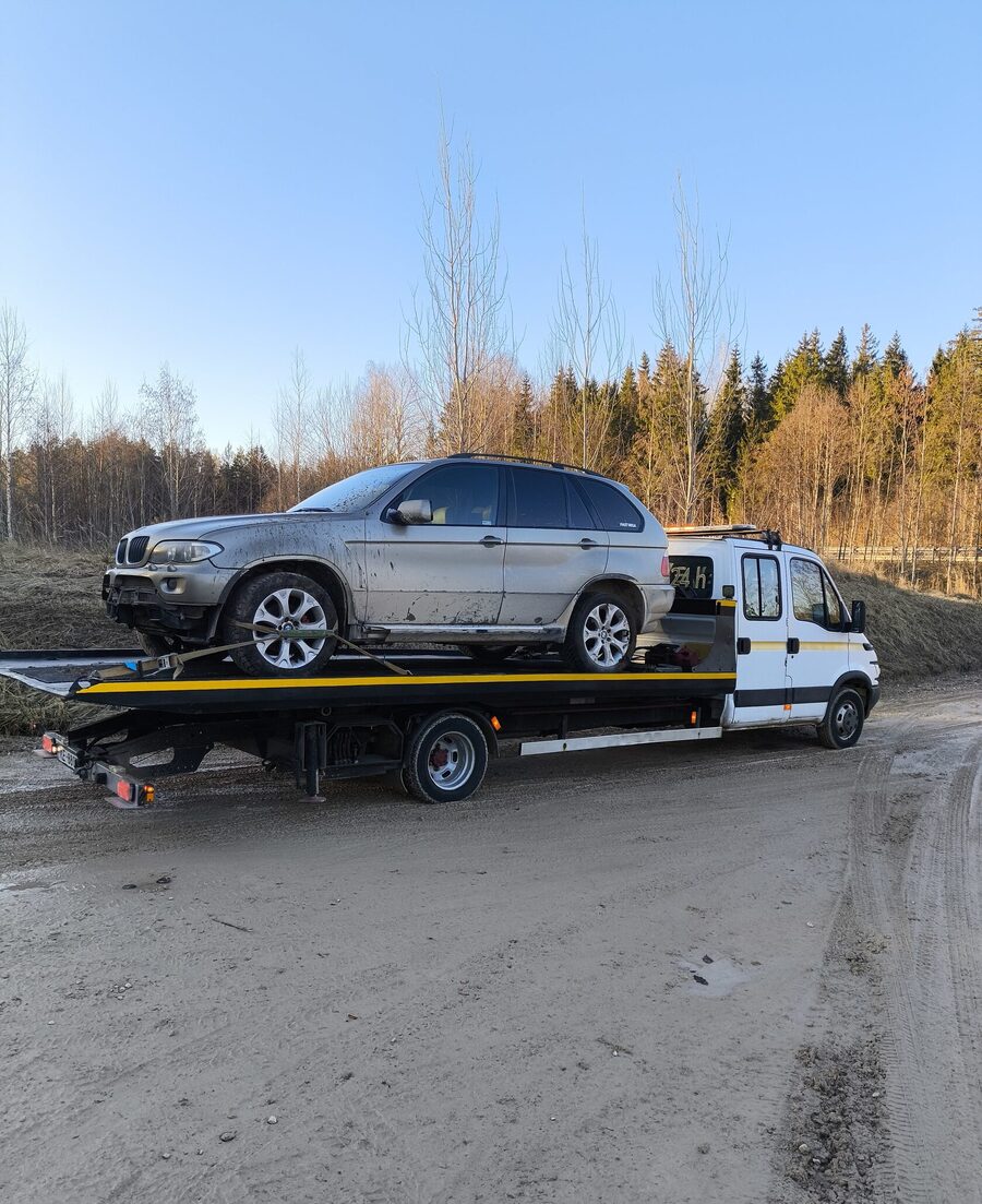 Auto evakuācija uz drošu vietu