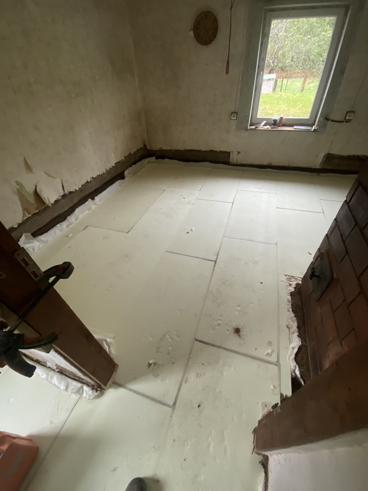 Pilna cikla grīdas izbūve