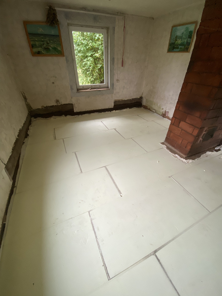 Pilna cikla grīdas izbūve