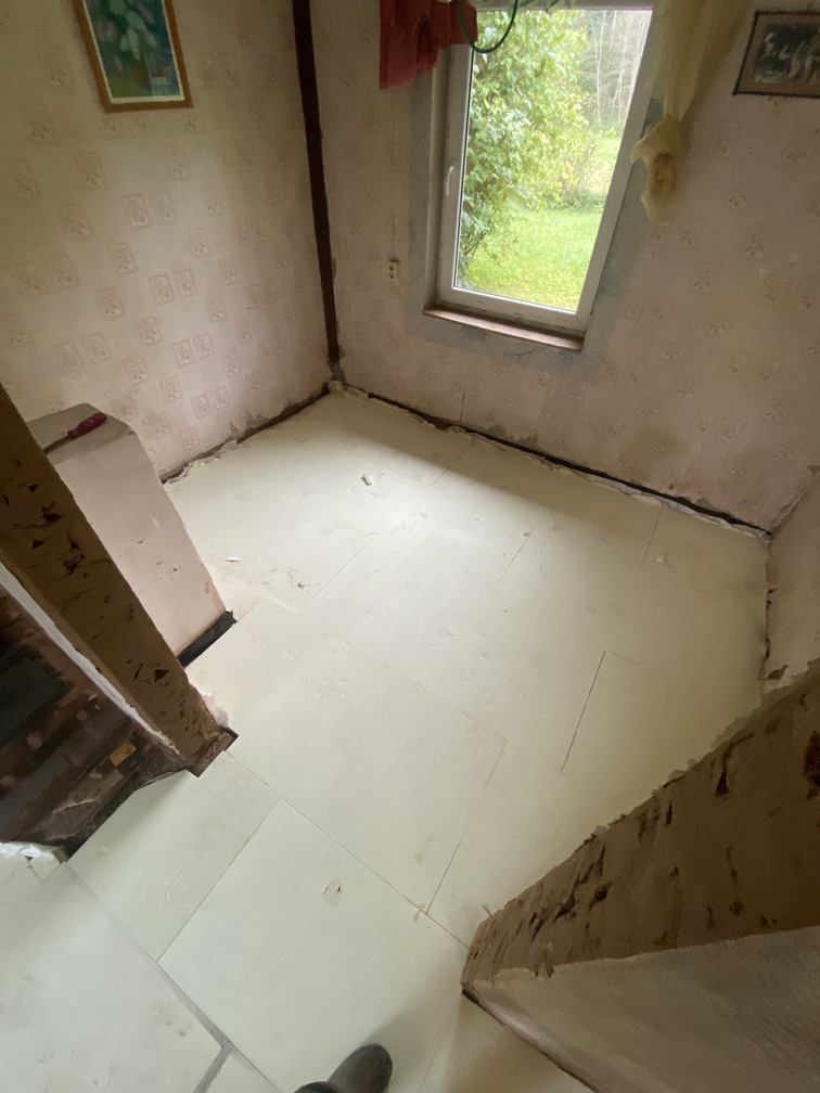 Pilna cikla grīdas izbūve