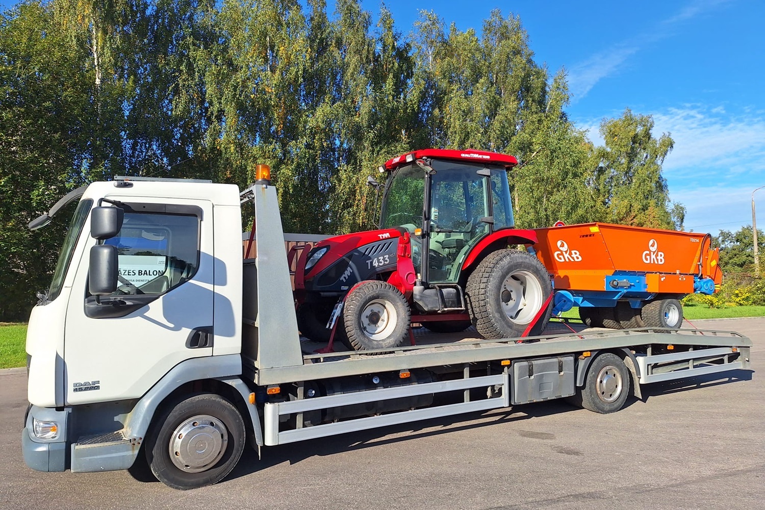 Traktortehnikas pārvadājumi