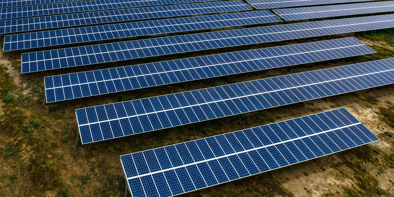 Pilna cikla saules paneļu uzstādīšana