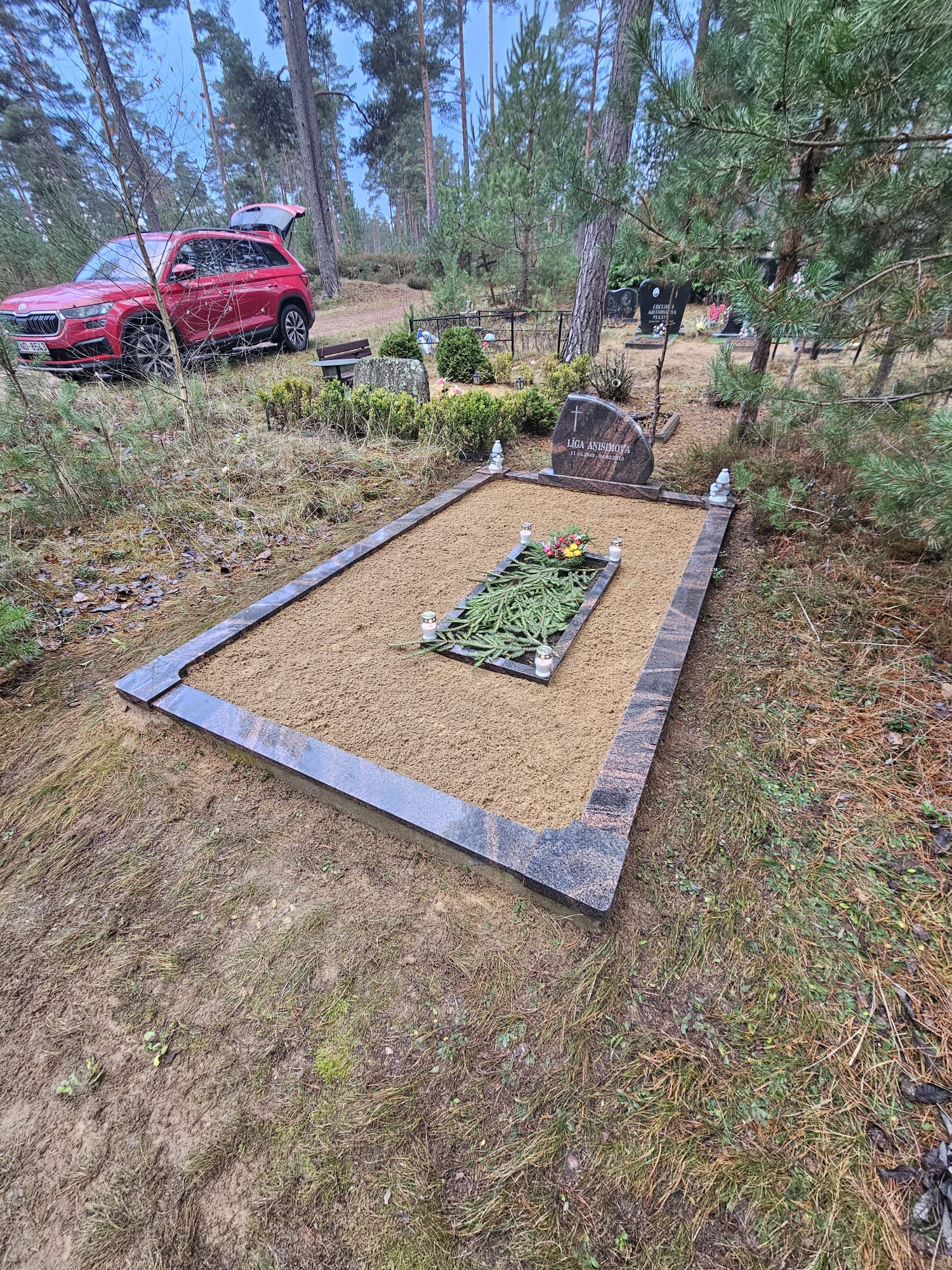 kapu pieminekļu mazgāšana