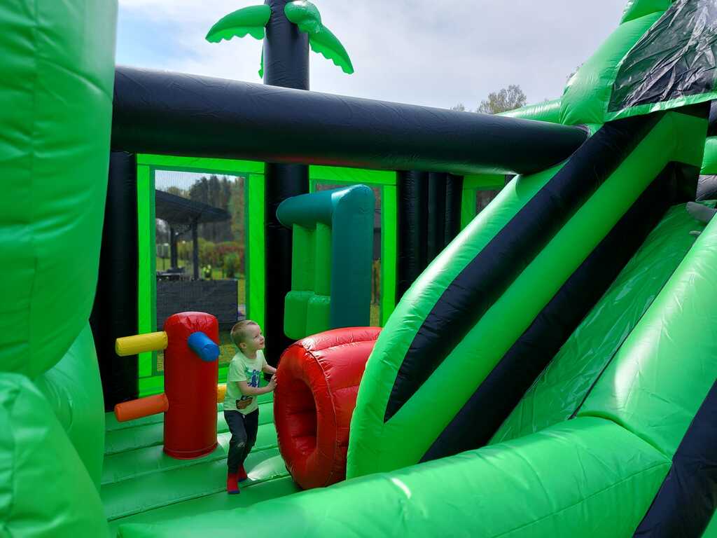 Piepūšamā atrakcija