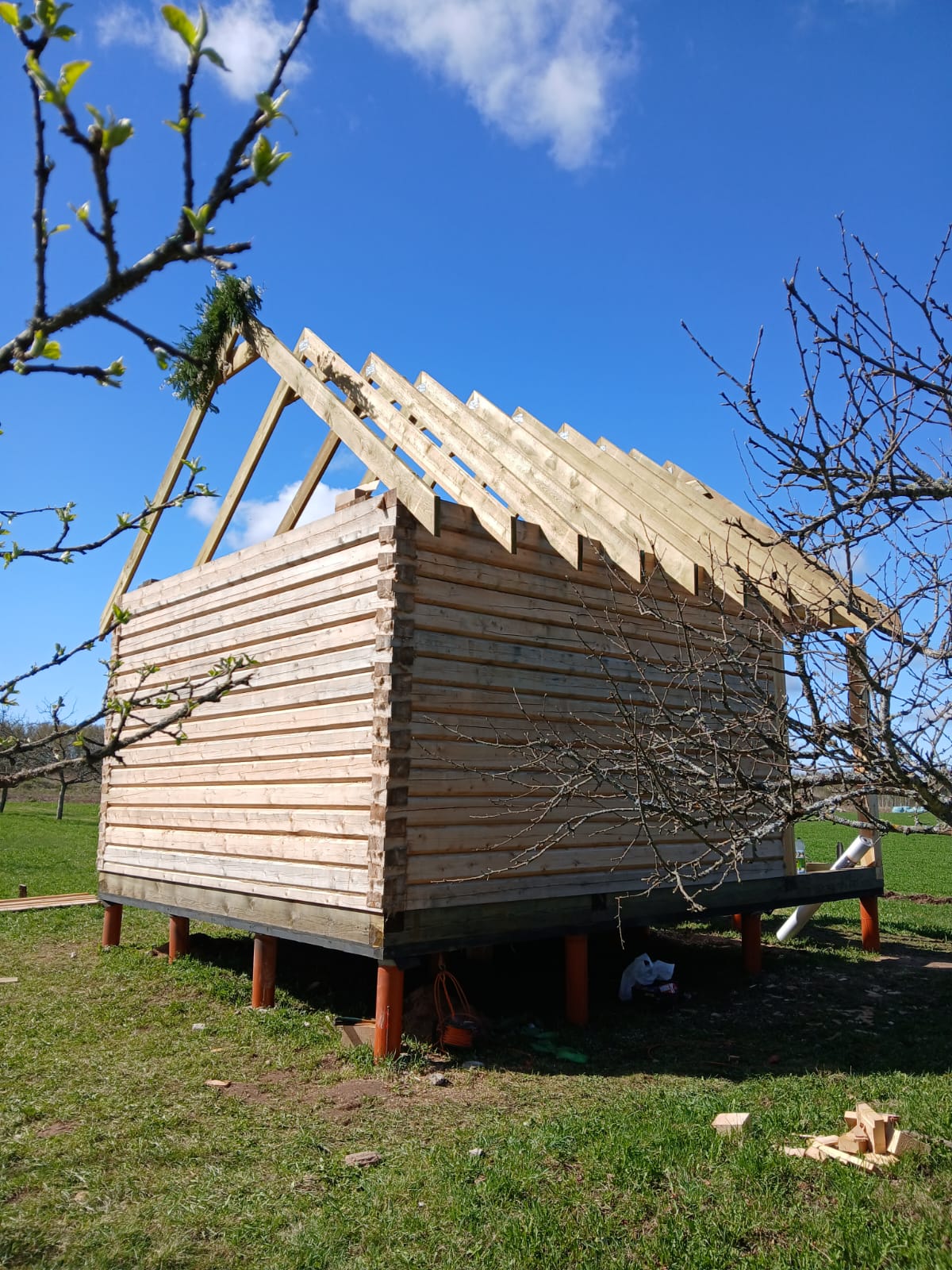 RAG, SIA, guļbaļķu mājiņa