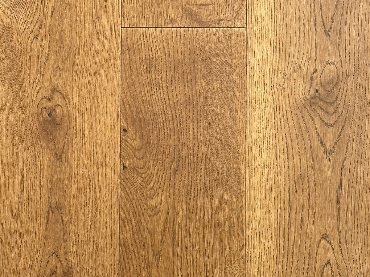 lasisks ozola parkets, kas iederas jebkurā telpā, no tradicionālām līdz mūsdienīgām interjeriem