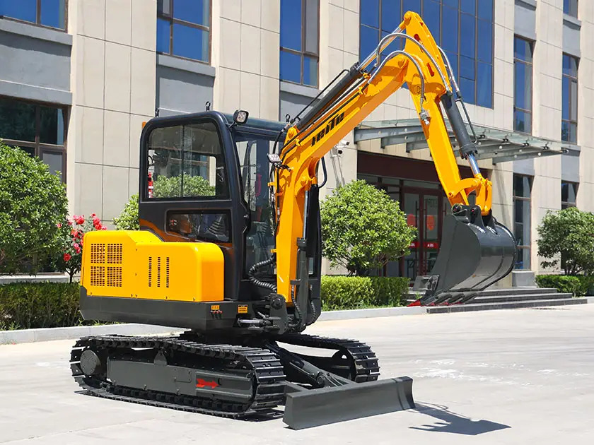 LT1040 mini excavator