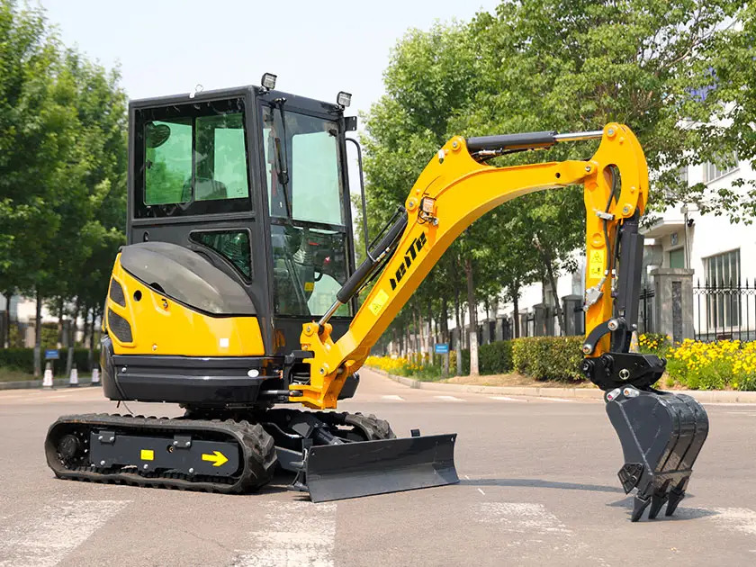 LT1025s mini excavator