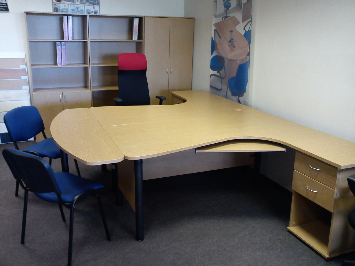 Biroja galdi, mēbeles, krēsli, tirdzniecība Rīga, Ogre, Ziepniekkalns