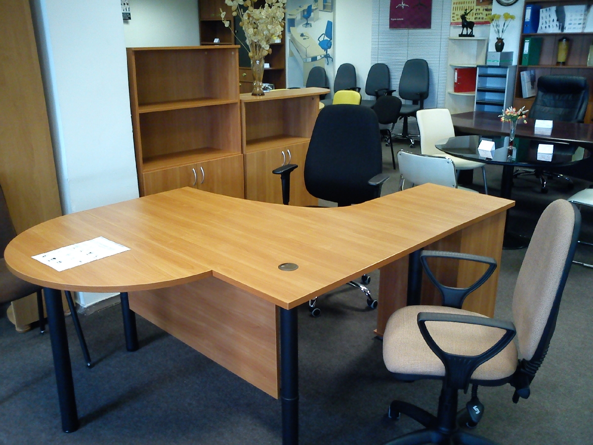 Biroja krēslu, galdu, mēbeļu tirdzniecība Rīga, Pļavnieki, Purvciems