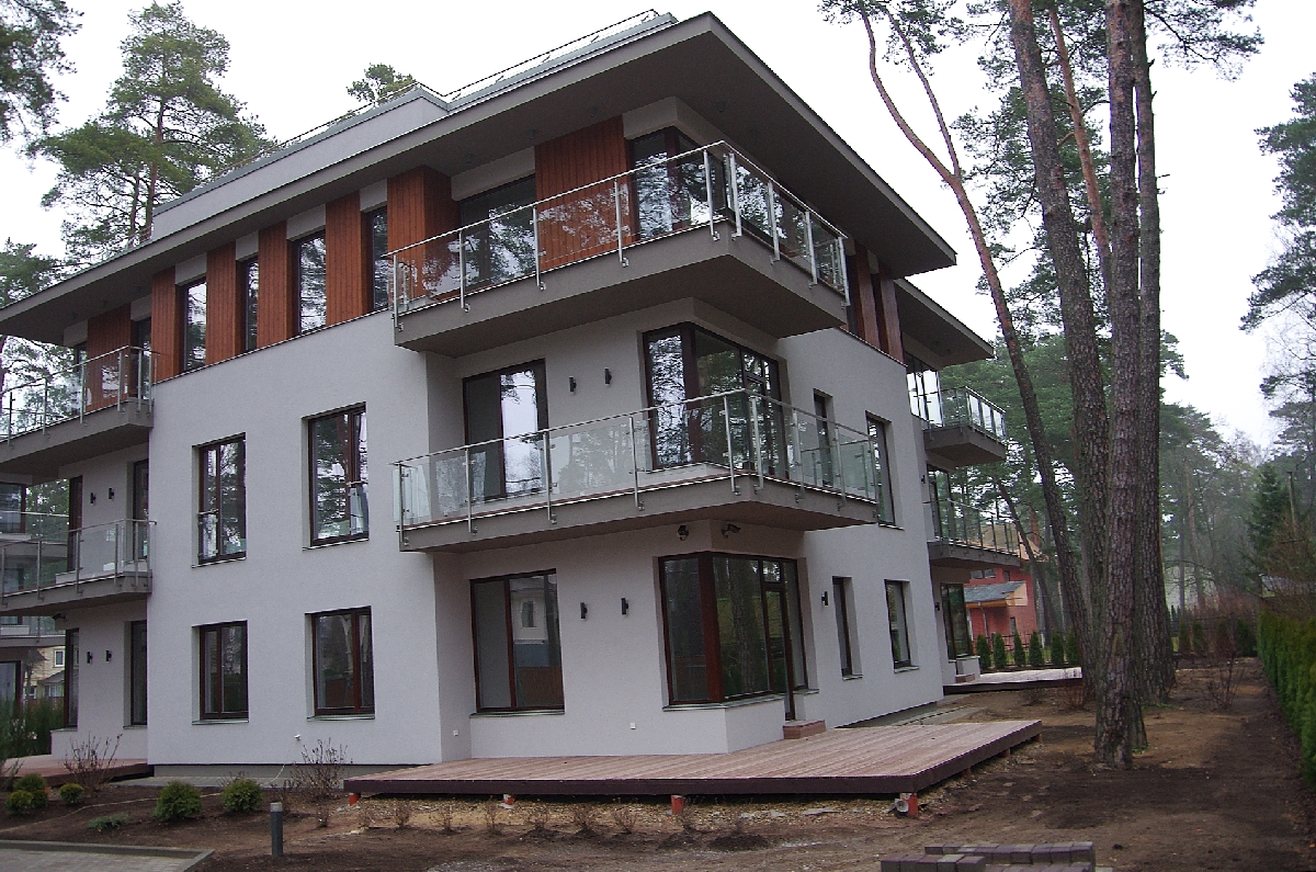 Dzīvojamās mājas Jūrmalā