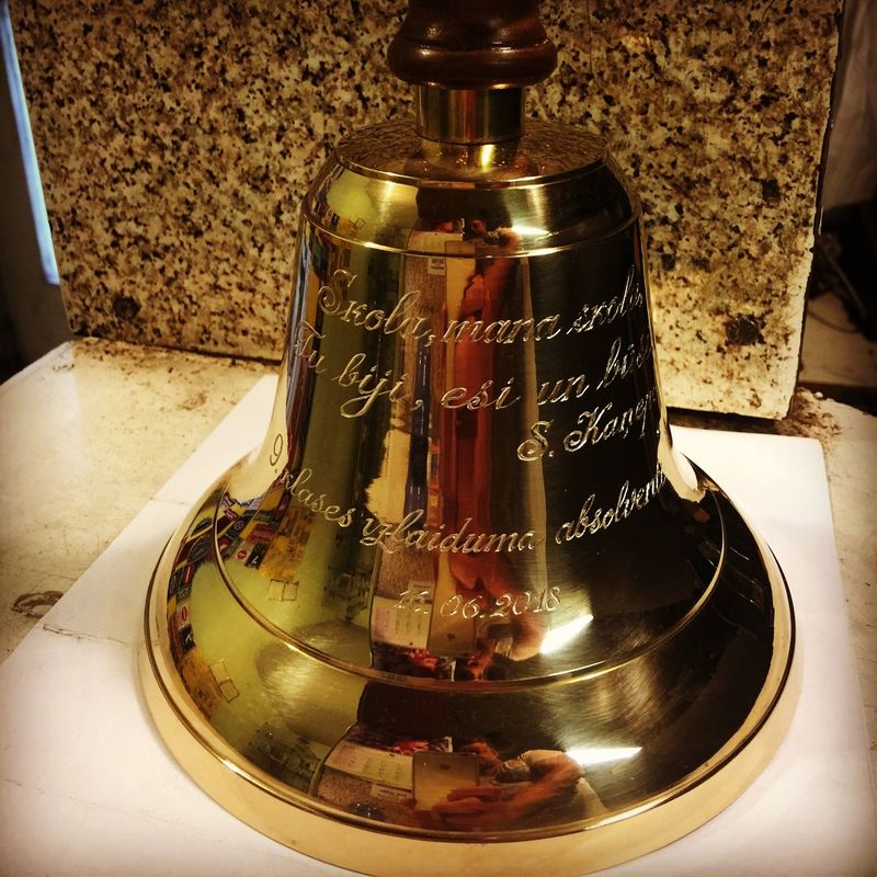 Eduards RPS, SIA izgatavo un gravē metāla izstrādājumus un piemiņas priekšmetus ar augstu meistarību.